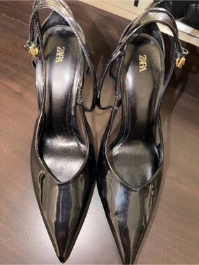 Zara Black Patent Pointed Slingback Pumps - Size 40